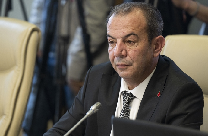 Tutuklanan Tanju Özcan görevden uzaklaştırıldı