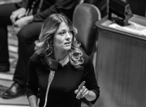 Fransa, Hürmüz’den ücretsiz faydalanmak istiyor!