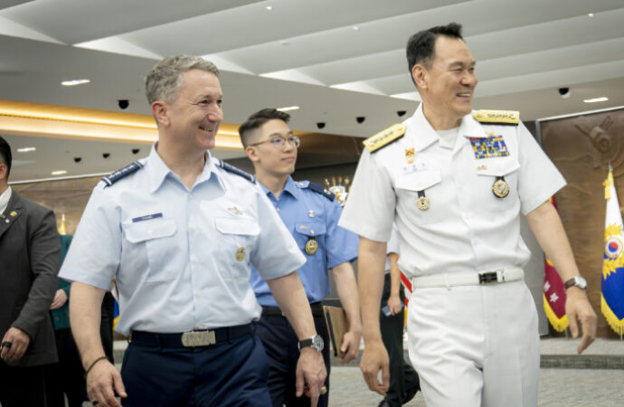 Güney Kore kendi ordusunu tam olarak kontrol edemiyor