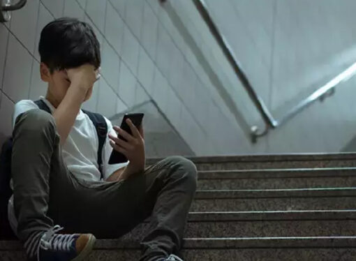 Çocuklara “Sığınacakları Bir Allah Bırakmamak!”