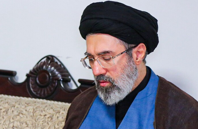 Hamaney: Hürmüz’ün yönetimini yeni bir aşamaya taşıyacağız