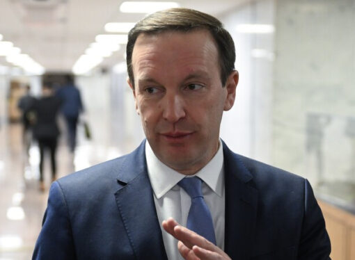 Demokrat senatör: Trump’ın tehditleri açık savaş suçu