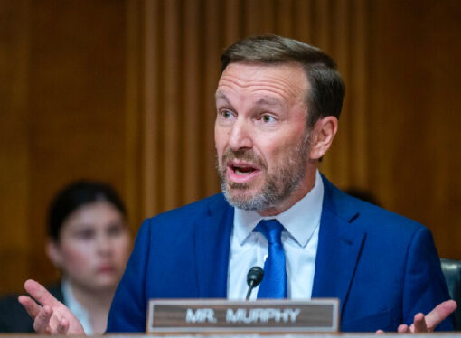 Amerikalı Senatör: ABD, İran’a karşı savaşı kaybediyor