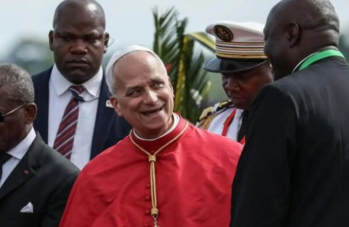 Papa Kamerun’da “sivil toplum” vurgusu yaptı