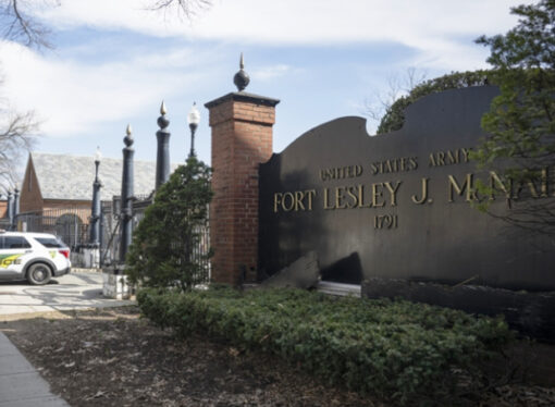 Pentagon’un Washington’daki üssünde tedirginlik