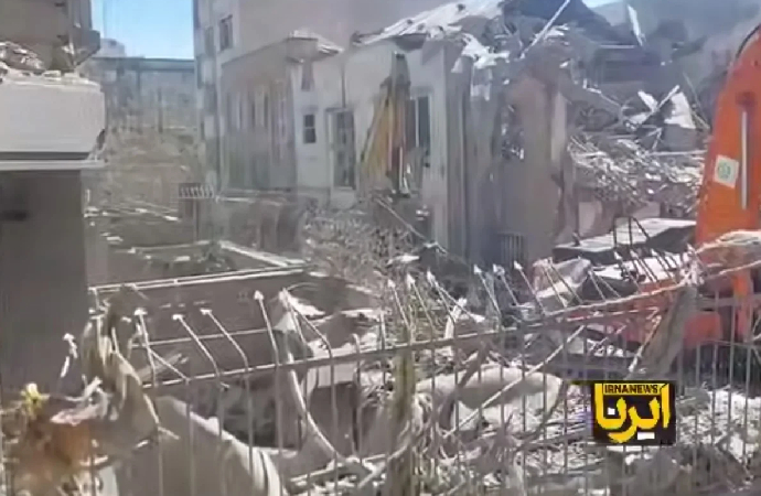 ABD ve İsrail, İran yahudilerine ait sinagogu yerle bir etti