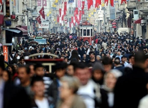 ‘Türkiye demografik olarak bir yol ayrımında bulunuyor’