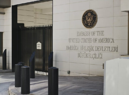 Bugünün İki Mezhebi: Amerikan Hasımlığı ve Amerikan Hısımlığı