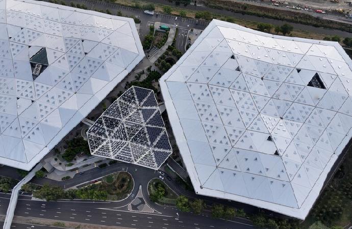 Çin, yapay zeka altyapısına 295 milyar dolar yatırım planlıyor