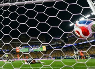 Tribünlerin Çığlığı, Enkazların Sessizliği