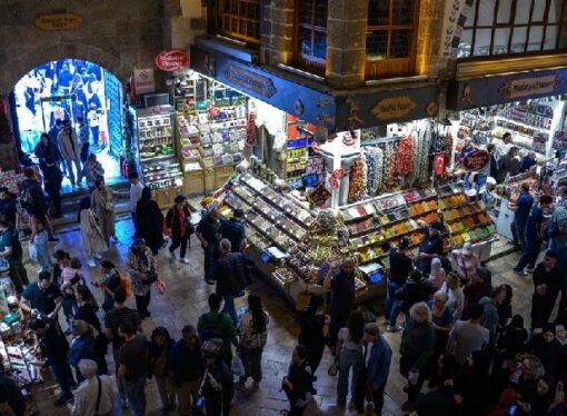 400 yıla varan tarihiyle İstanbul’un ticari hafızası: Mısır çarşısı