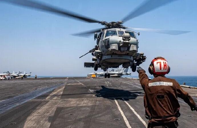 Pentagon, Umman Denizinde kaybolan denizcisini arıyor