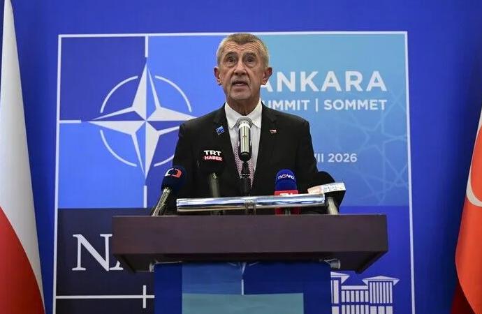 Çekya: NATO’nun Ukrayna taahhüdüne katılmıyoruz