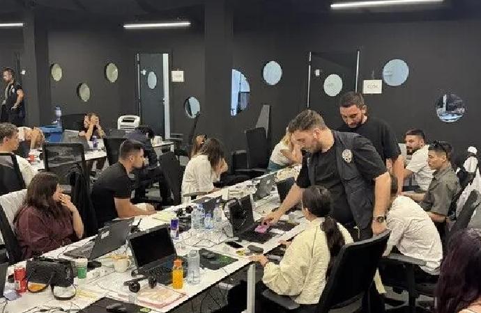 İstanbul’dan Avrupalıları dolandıran suç şebekesi