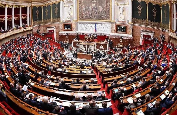 Fransa Meclisi, Katolik Kilisesi’ne rağmen ötanazi yasasını çıkardı