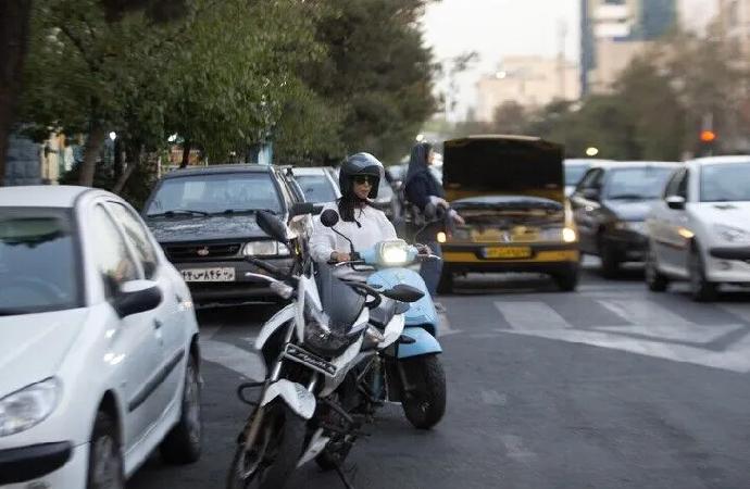 İran’da kadınlara motosiklet ehliyeti verilmeye başlanacak