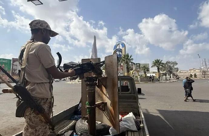 Yemen’de devrik hükümet, savaşı yeniden başlatmaya hazırlanıyor