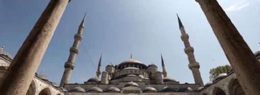 Hak ile Batıl Arasında