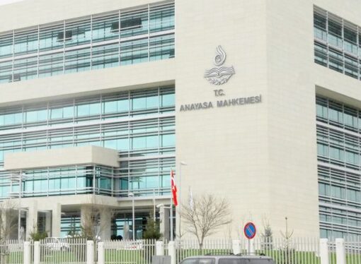 Anayasa Mahkemesi süresiz nafakayı iptal etti