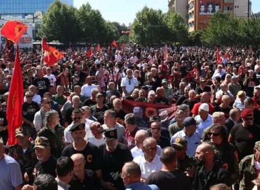 Kosova halkı, Kurtuluş Ordusu’na destek çıktı