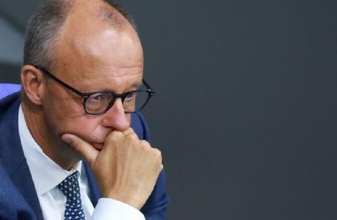 Benzin fiyatlarındaki rekorlar Almanya’da hükümeti zorluyor