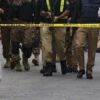 Pakistan’da cami yakınında cani saldırı