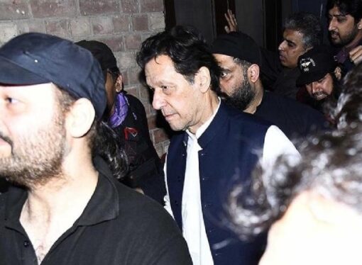 Pakistan’da İmran Han destekçisi yüzlerce kişi tutuklandı