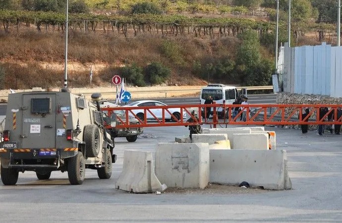 Siyonist rejim, Batı Şeria’nın el Halil şehrinde zulmü artırıyor